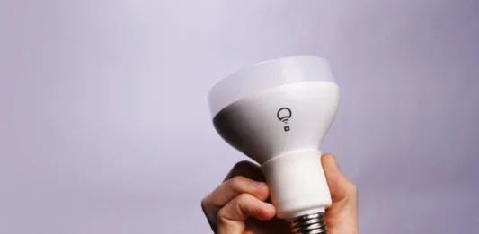 Come funziona una lampadina WiFi? Come funziona una lampadina WiFi?